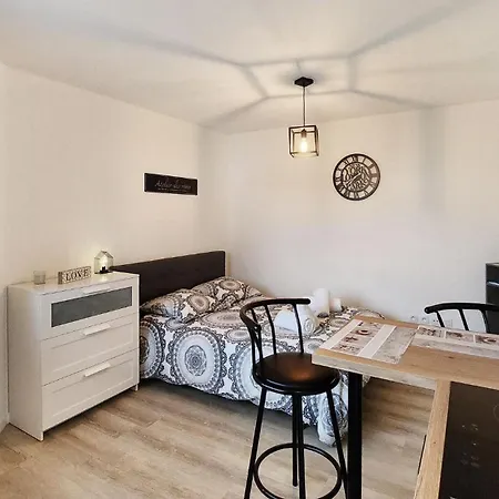 아파트 Cosy Elegant 빌뢰르반